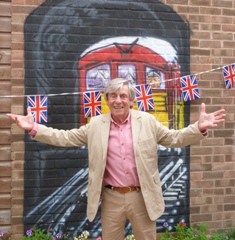 Melvyn Hayes - P1020489 - e-mail lge