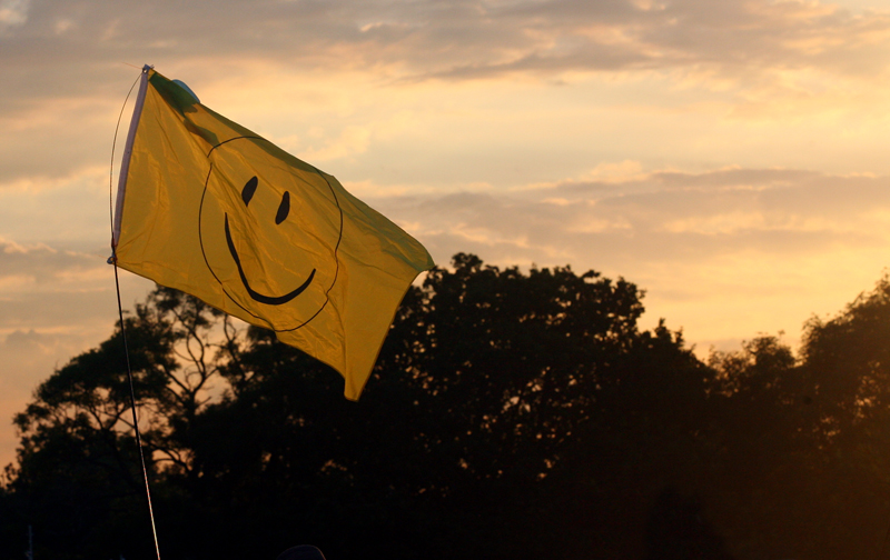 isleofwightfestivalsmileflagsunset