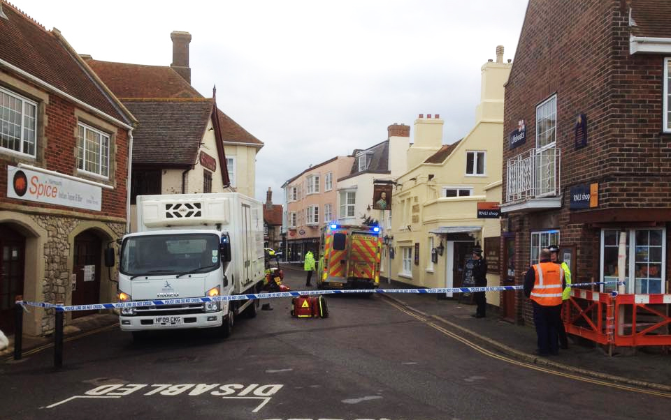 PEDESTRIAN CRUSHED BY LORRY IN YARMOUTH