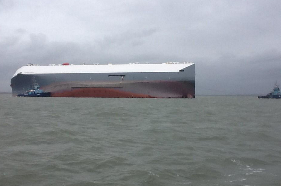 TUG COLLIDES WITH HOEGH OSAKA AS SALVAGE CONTINUES