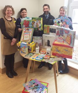 KissyPuppy deliver toys to EMH