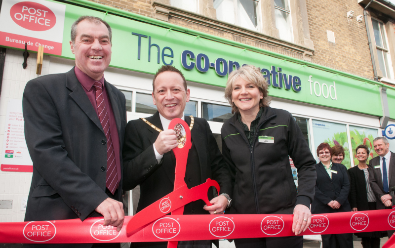 RIBBON CUT ON NEW-LOOK SHANKLIN POST OFFICE