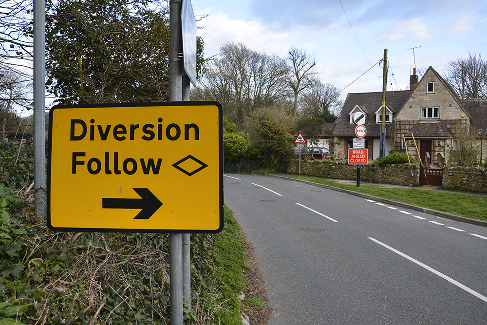 COMMUNITY CALLS FOR COUNCIL TO FULLY INVESTIGATE FUTURE OF UNDERCLIFF DRIVE