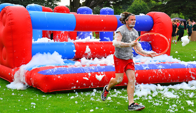 BRING ME SUNSHINE APPEAL PRESENTS IT’S A KNOCKOUT!