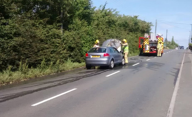 CAR FIRE TACKLED ON LUSHINGTON HILL