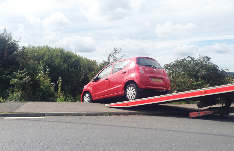 CAR TAKES THE WRONG EXIT ON RYDE ROUNDABOUT