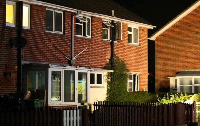 FIRE CREWS CALLED TO COWES HOUSE FIRE