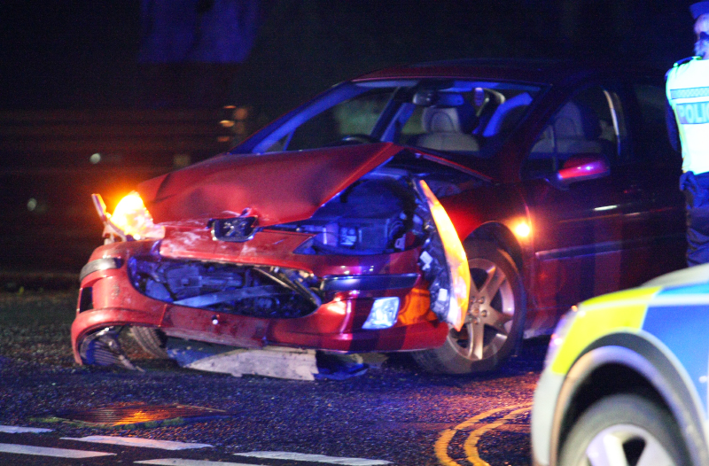 TWO CARS SUSTAIN HEAVY DAMAGE IN BRADING CRASH