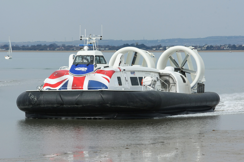 SOLENT FLYER HOVERS INTO RYDE FOR THE FIRST TIME