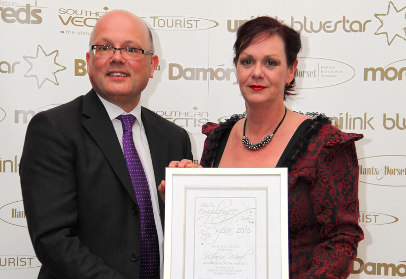 BUS FIRM NAMES ‘OUTSTANDING’ VIKKI AS EMPLOYEE OF THE YEAR