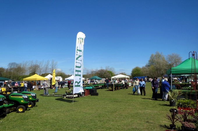 GARDENING GALORE RETURNS TO ROOKLEY FOR 2016