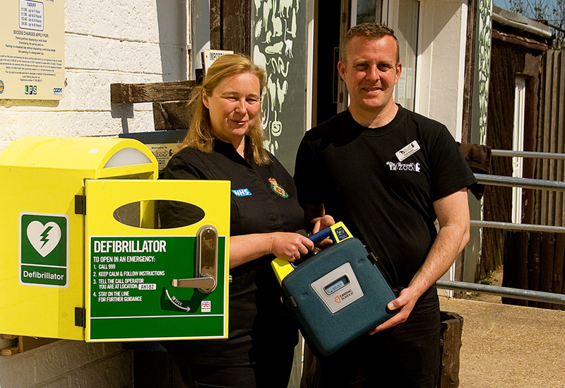 LIFE-SAVING DEFIBRILLATOR AVAILABLE 24/7 AT ISLAND’S ZOO