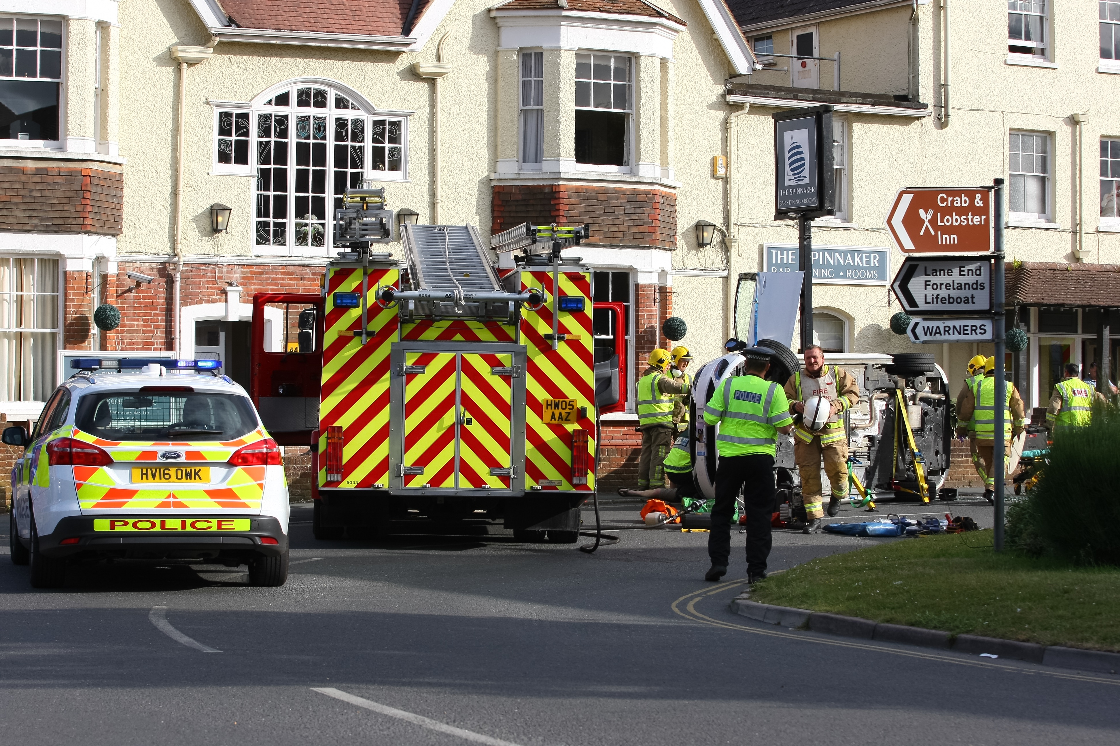 PERSONS TRAPPED IN BEMBRIDGE CRASH