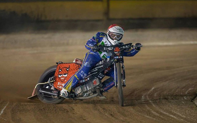 WIGHT WARRIORS WELCOME NICK AS MATT DEPARTS