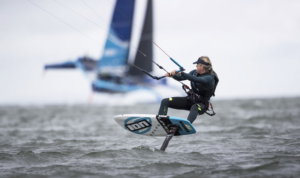 KITESURFING FAMILY TAKE TWO WORLD RECORDS