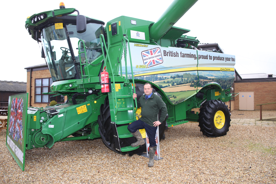 BE CAREFUL AND COURTEOUS ON ROADS DURING HARVEST SAYS NFU