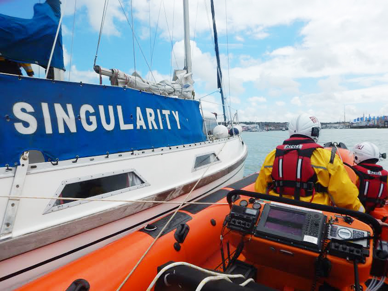 YACHTSMEN FEEL THE HEAT MID-SOLENT