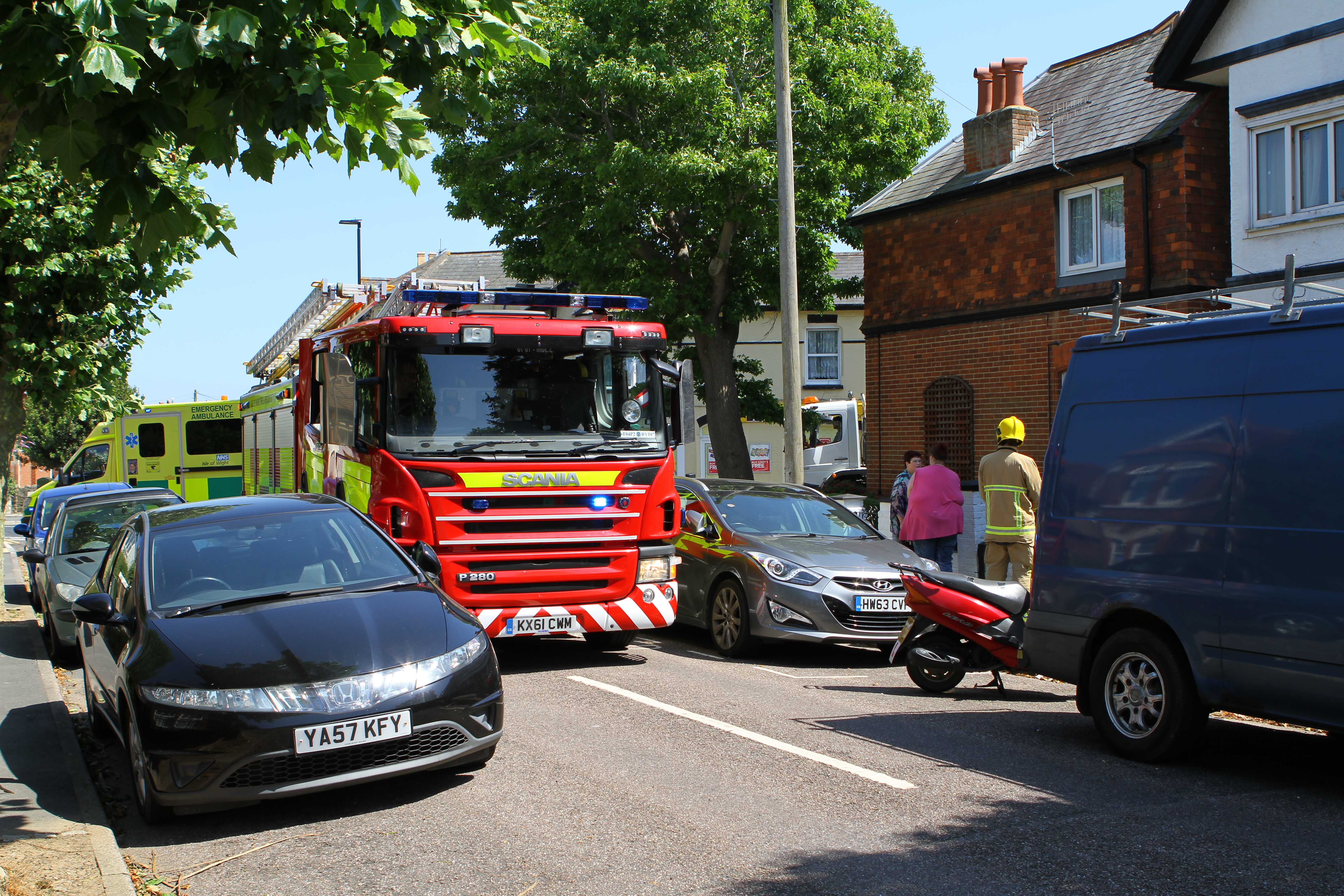 CREWS CALLED TO KITCHEN FIRE AT SANDOWN PROPERTY