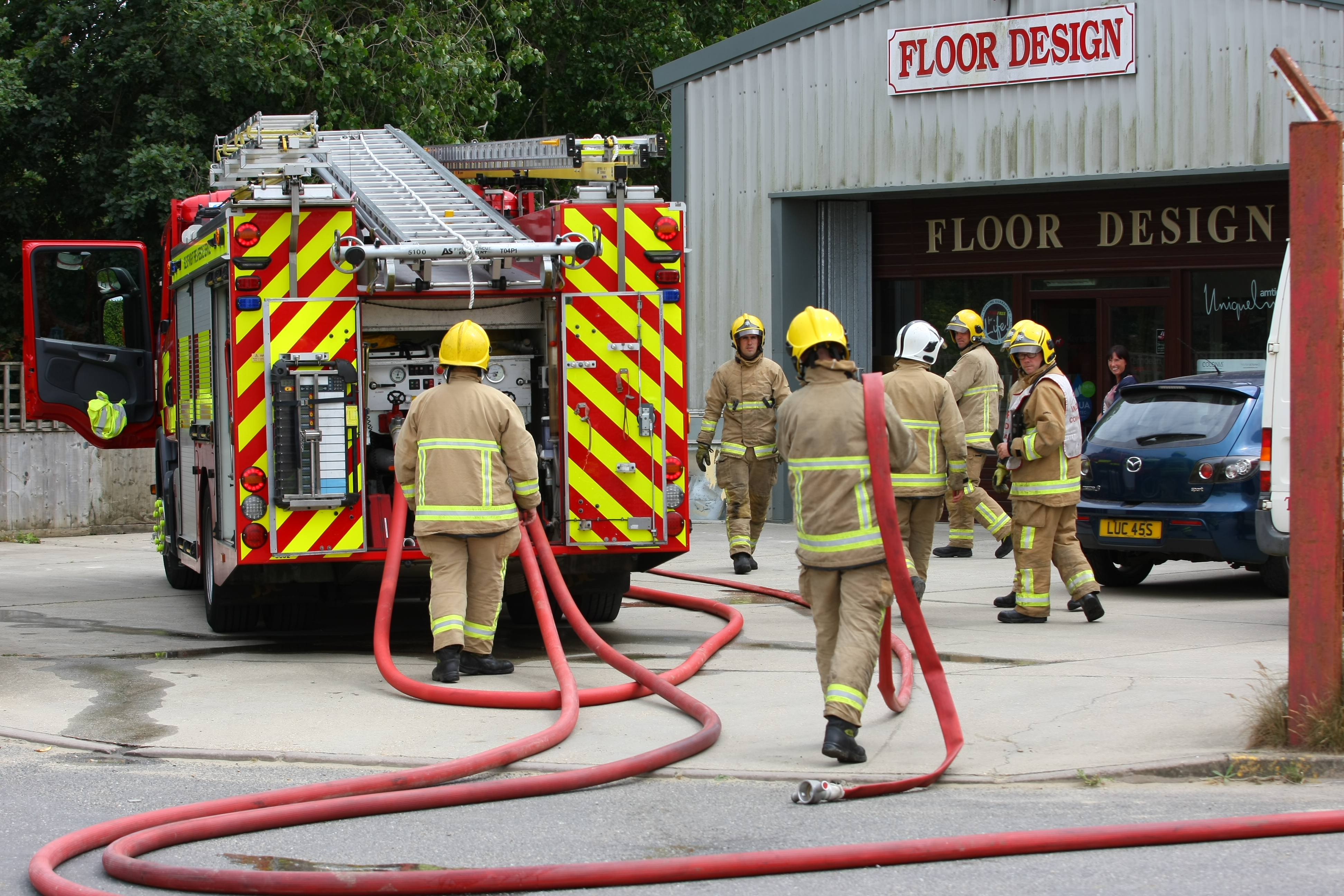 PORTACABIN FIRE BREAKS OUT IN SANDOWN