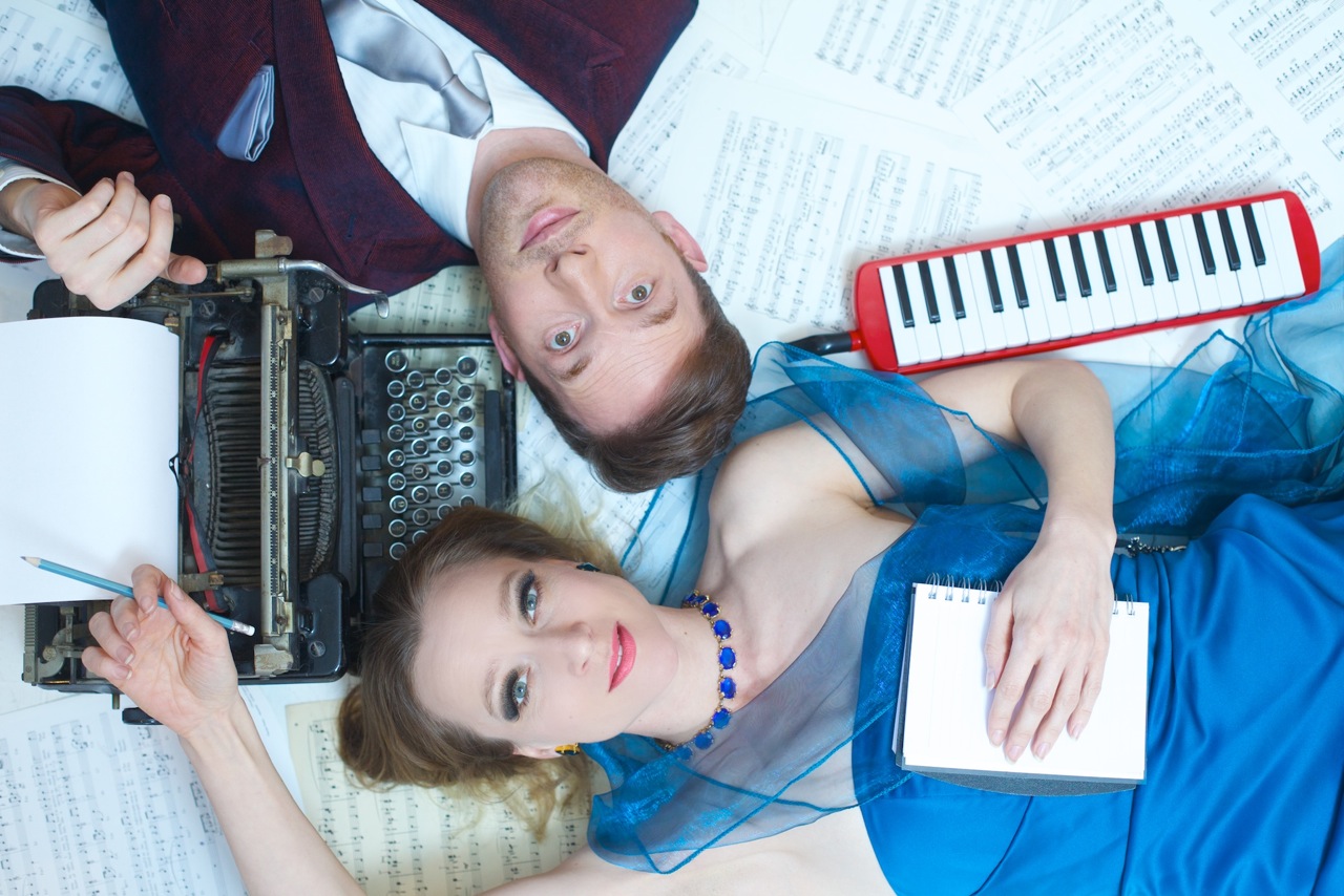 TOP CABARET ACT HEADING TO VENTNOR