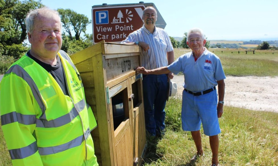 NEW BESPOKE BINS AT BRADING BEAUTY SPOT