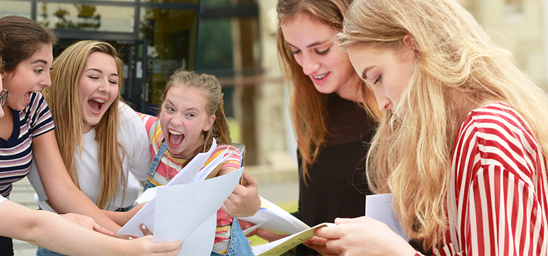 COUNCILLOR BACON CONGRATULATES STUDENTS ON GCSE RESULTS