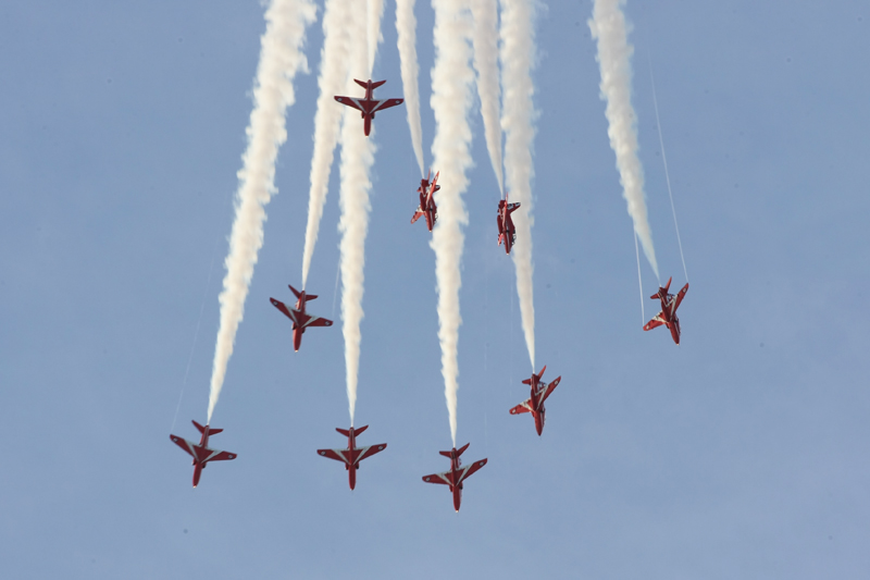 RED ARROWS DO NOT DISAPPOINT WITH COWES WEEK DISPLAY