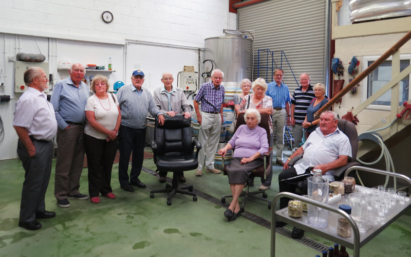 ISLAND BREWERY WELCOMES SUEZ CANAL VETERANS