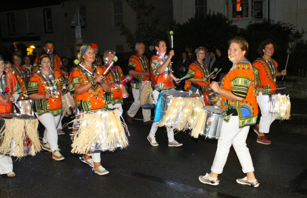 RYDE ILLUMINATED A DAMP BUT ENJOYABLE END TO CARNIVAL SEASON