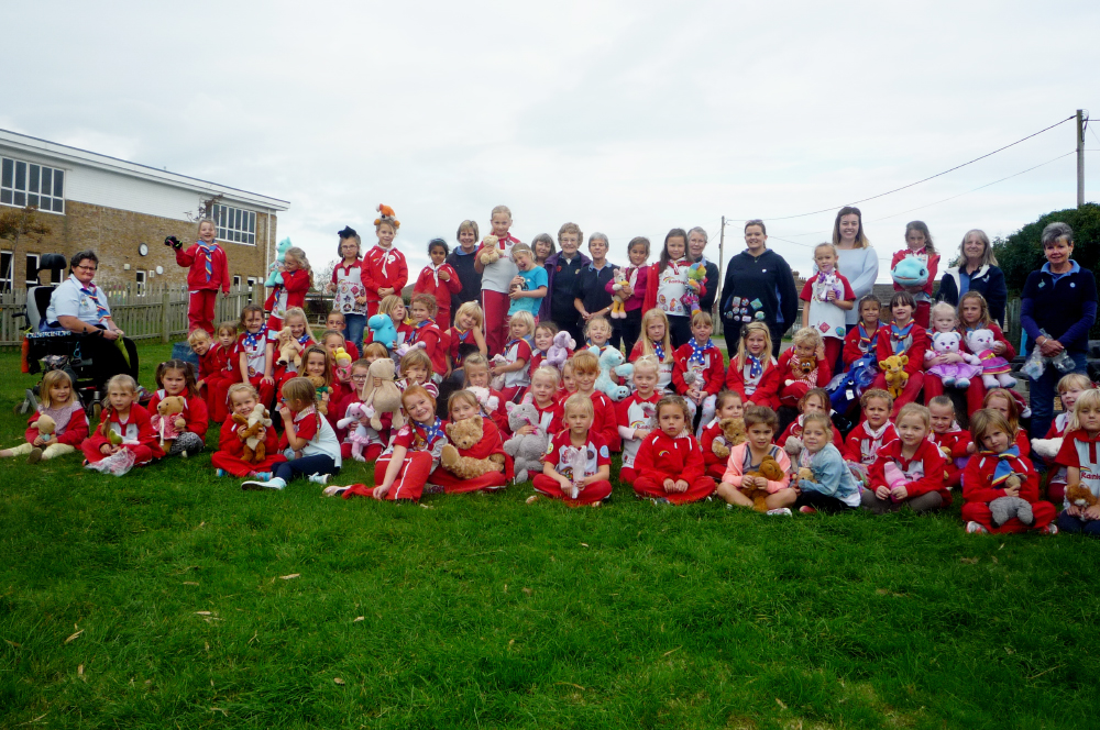 RAINBOWS ENJOY TEDDY BEARS’ PICNIC