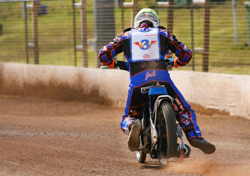 WARRIORS END THE SEASON IN STYLE AT BUXTON AFTER SETBACK AT STOKE