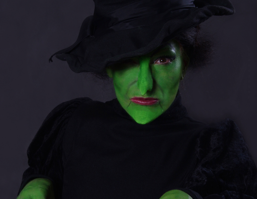 THE ISLAND SAVOYARDS PRESENT THE WIZARD OF OZ