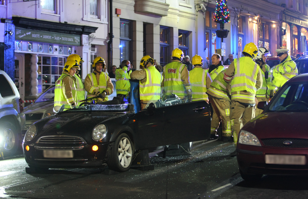 2-CAR SHUNT CLOSES UNION STREET