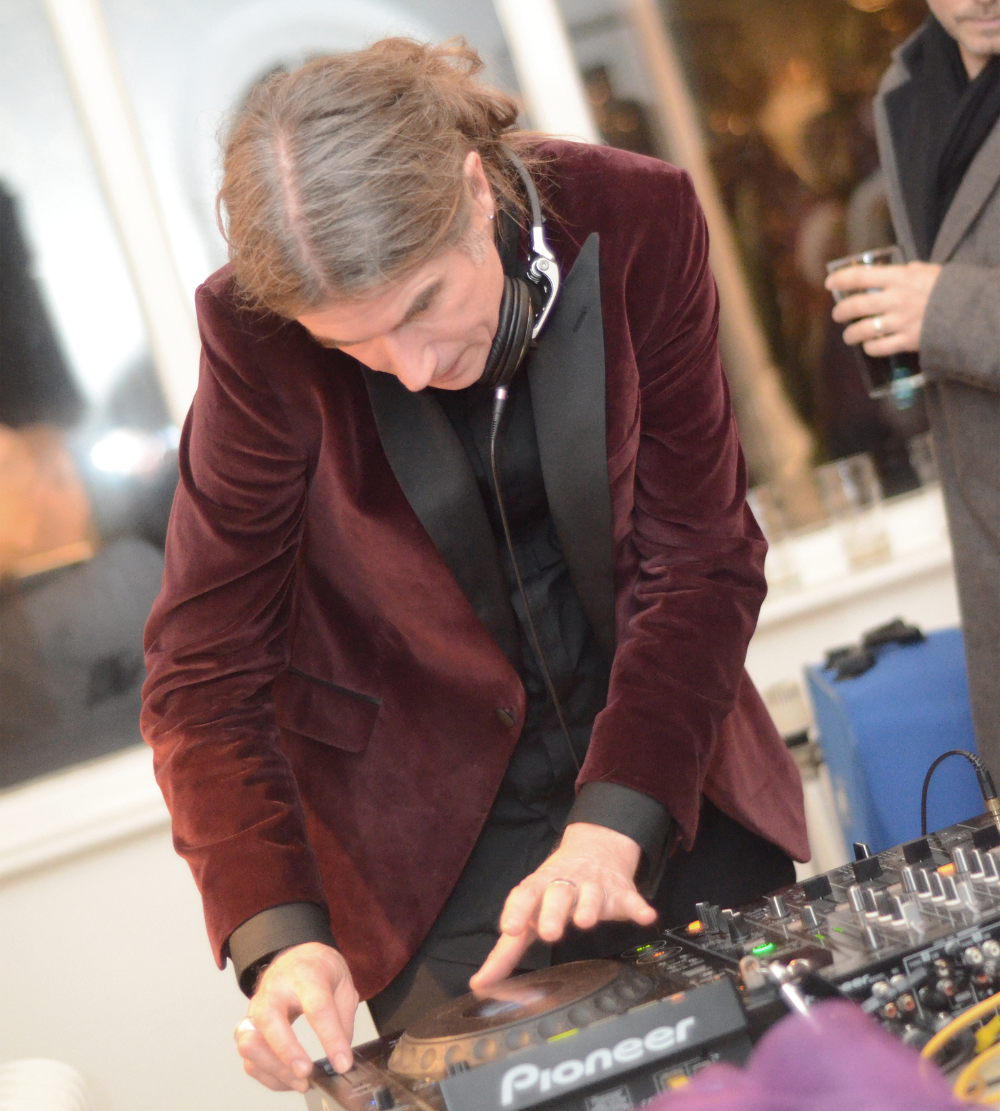 GALA DINNER AT THE ROYAL RAISES FUNDS FOR YOUTH TRUST