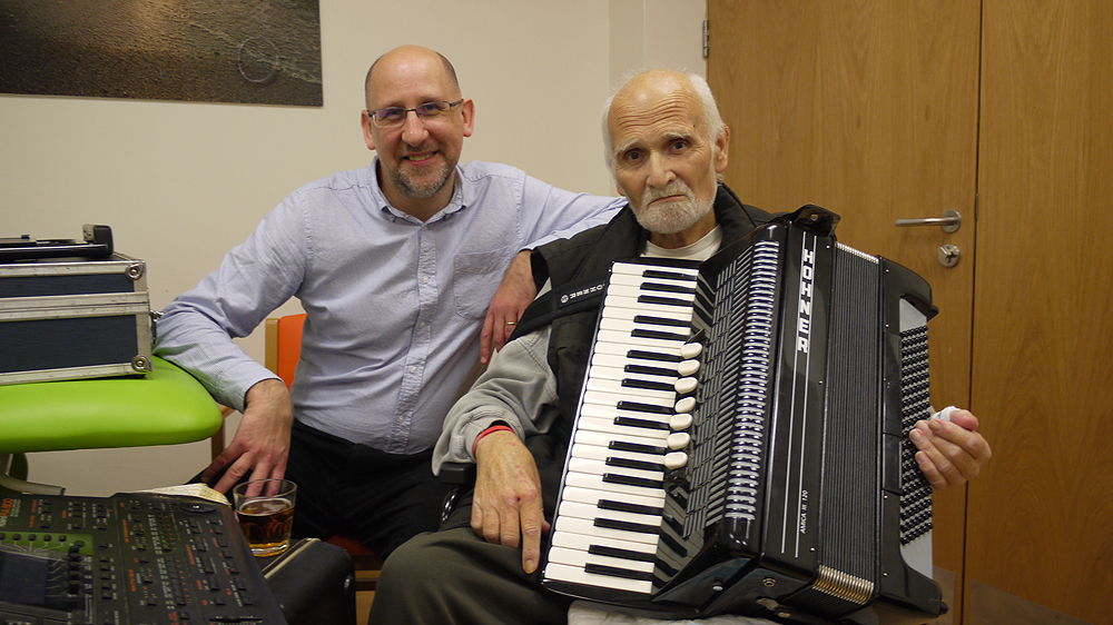 NEW EARL MOUNTBATTEN HOSPICE MUSIC THERAPY SERVICE LAUNCHES