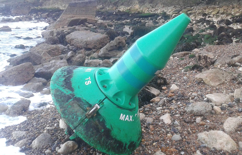NAVIGATION BUOY STRIPPED OF LIGHT AND RADAR REFLECTOR