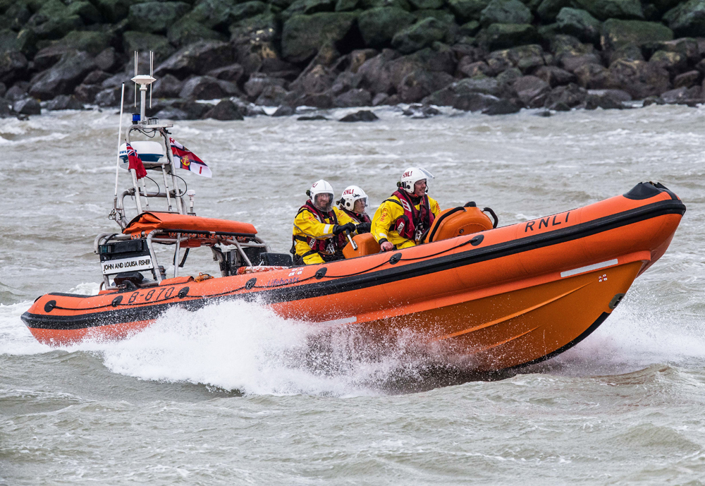 STORM DORIS AND ASIAN BREEZE LAUNCHES COWES LIFEBOAT