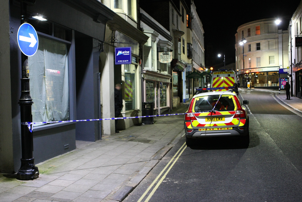 POLICE CORDON ESTABLISHED IN RYDE