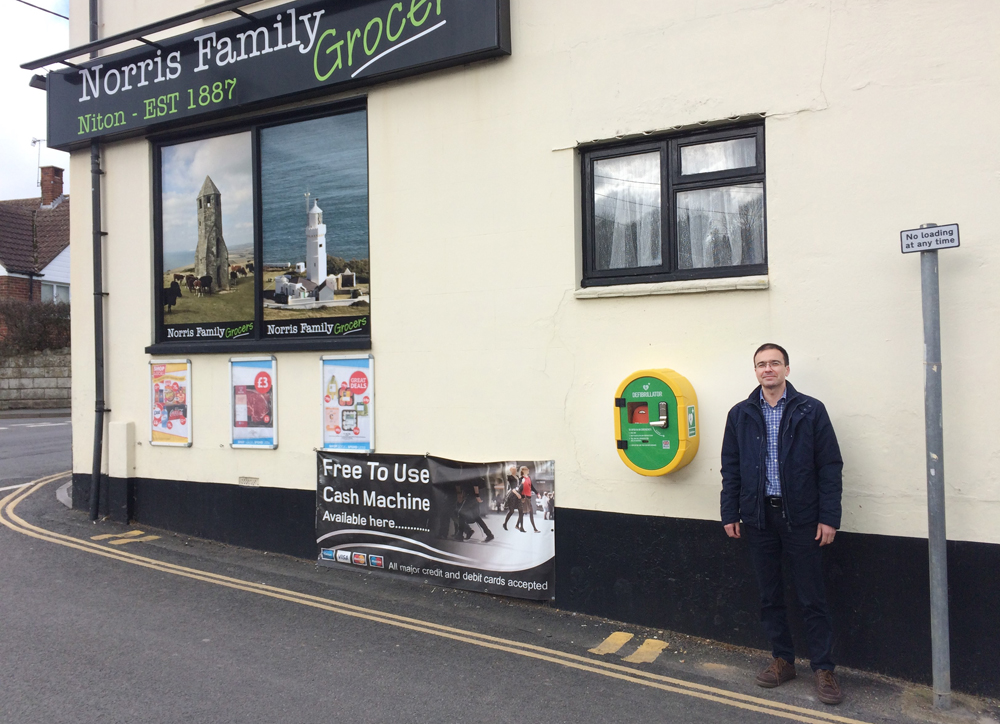 NITON WELCOMES NEW VILLAGE DEFIBRILLATOR