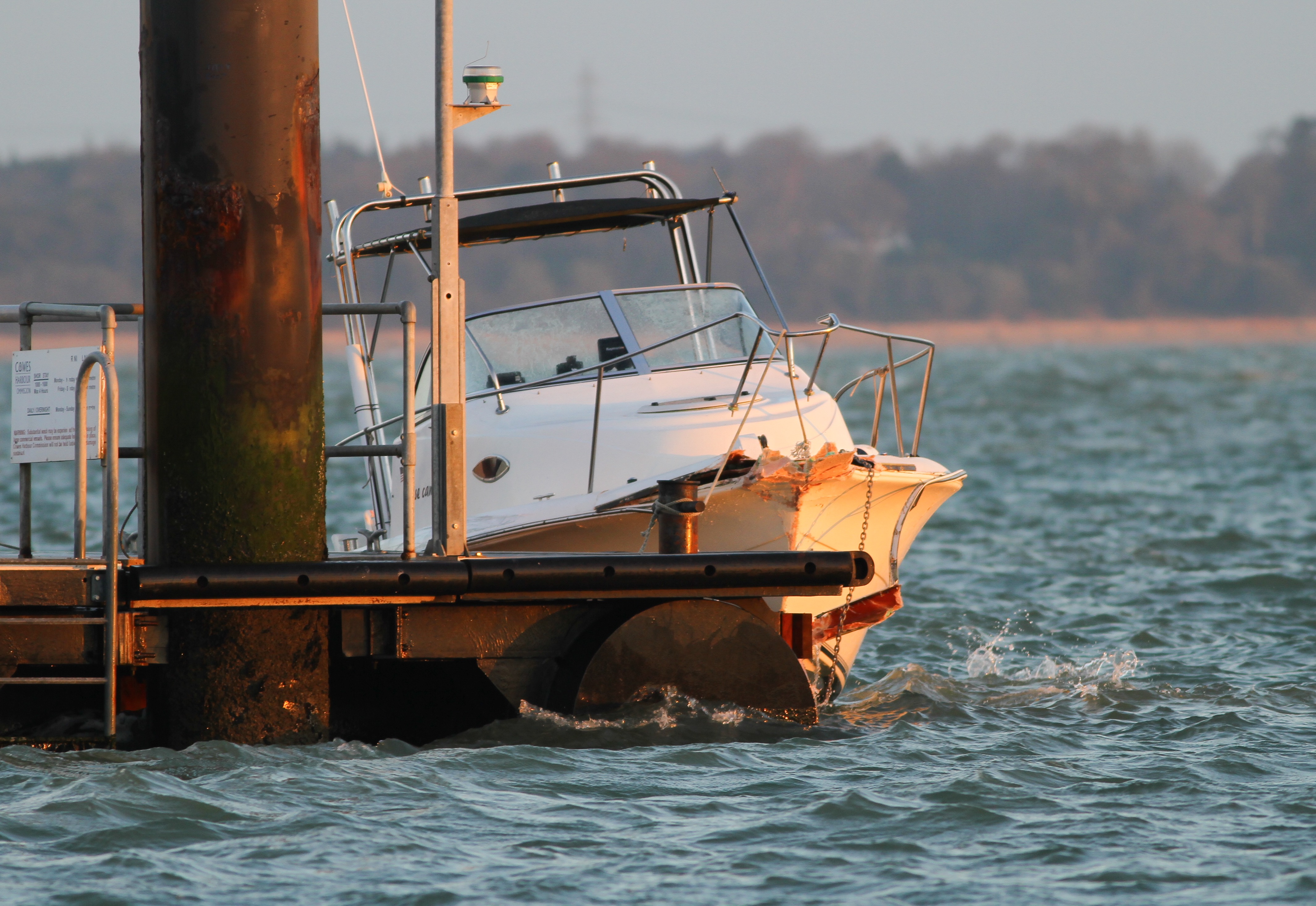 INJURIES REPORTED FOLLOWING BOAT INCIDENT IN COWES