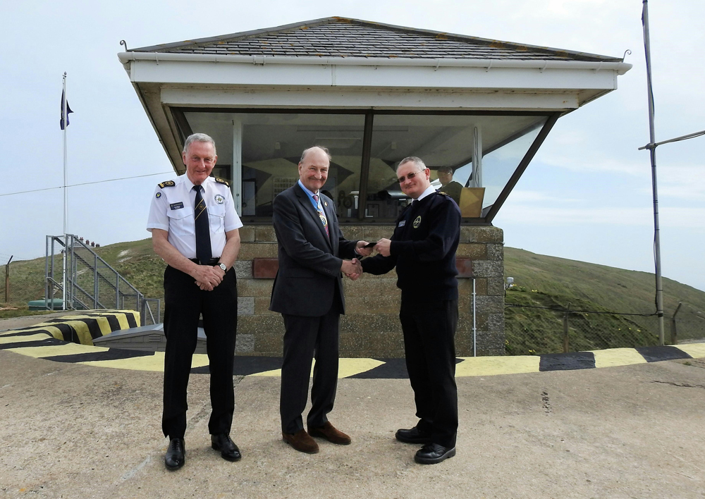 HIGH SHERIFF VISITS NEEDLES COASTWATCH