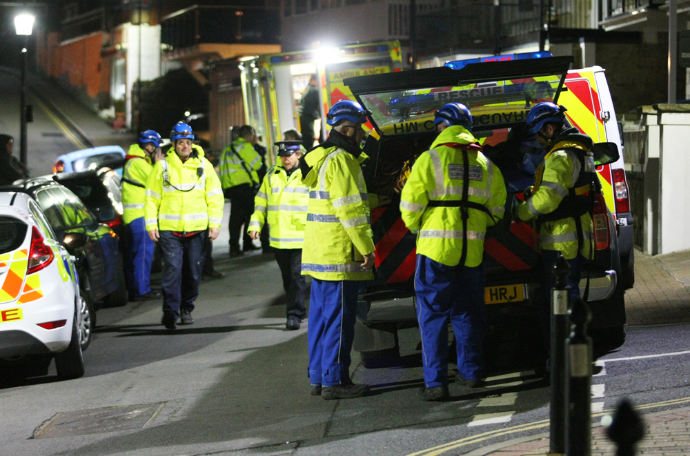 POLICE AND COASTGUARD SEARCH VENTNOR SEAFRONT