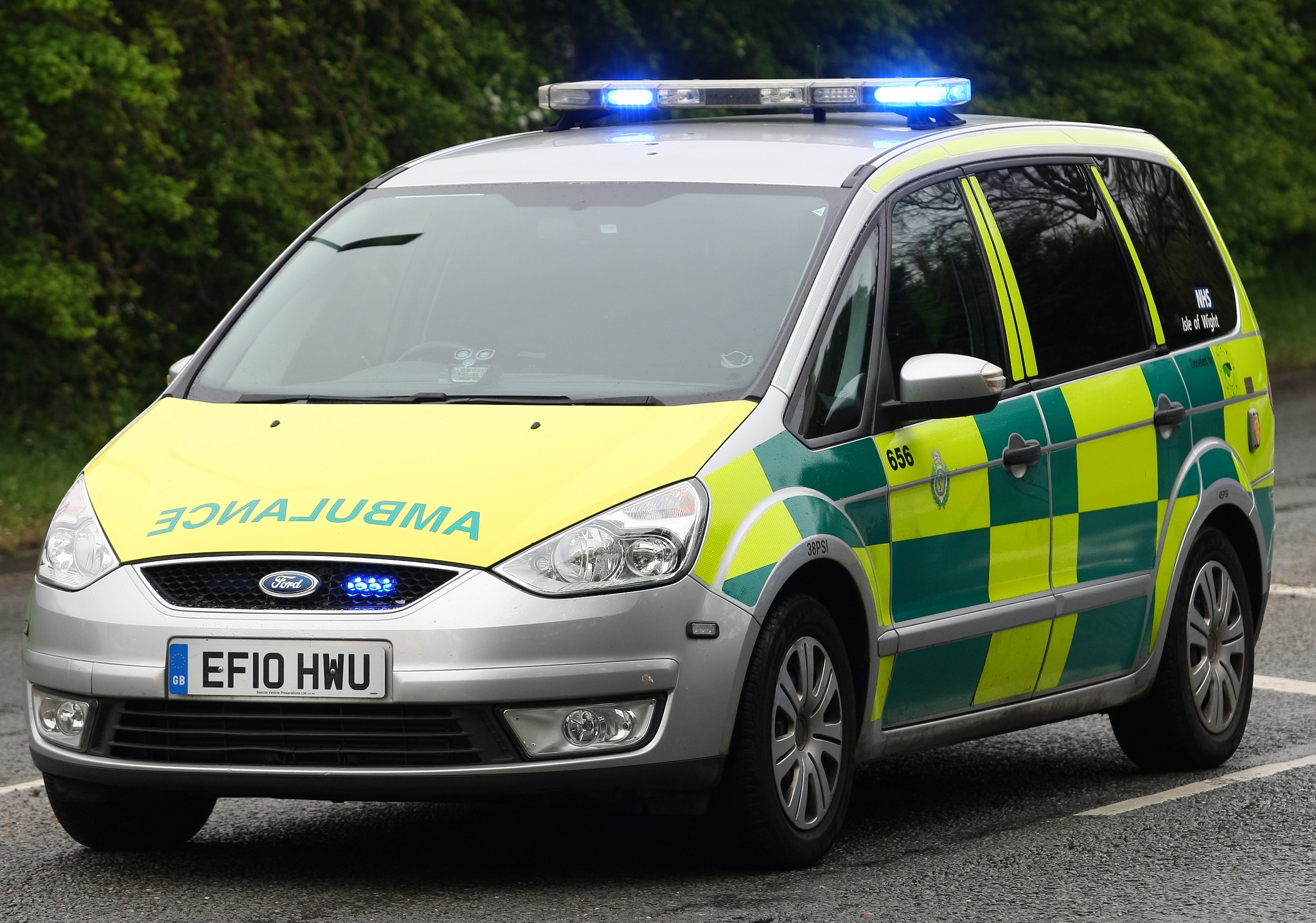 PEDESTRIAN SUSTAINS MINOR INJURIES IN SANDOWN COLLISION