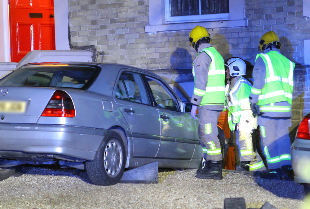 CAR INTO BUILDING FEARS IN RYDE