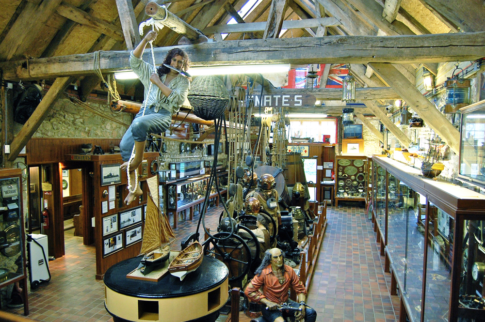 SHIPWRECK CENTRE UNDER NEW MANAGEMENT
