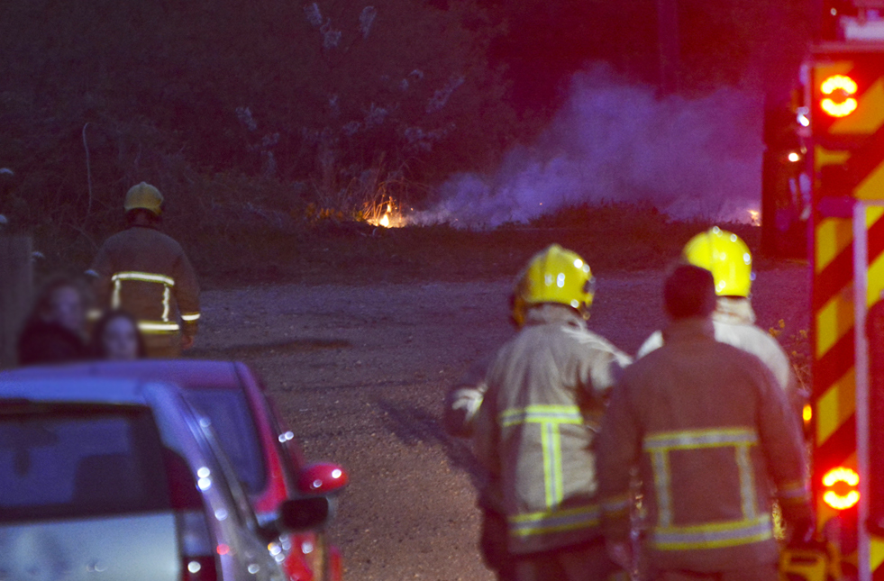 RETAINED CREWS TACKLE SMALL FIRES IN RYDE