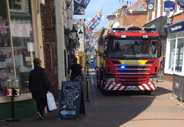 COWES BUILDING FIRE FEARS SPARK SERVICE RESPONSE