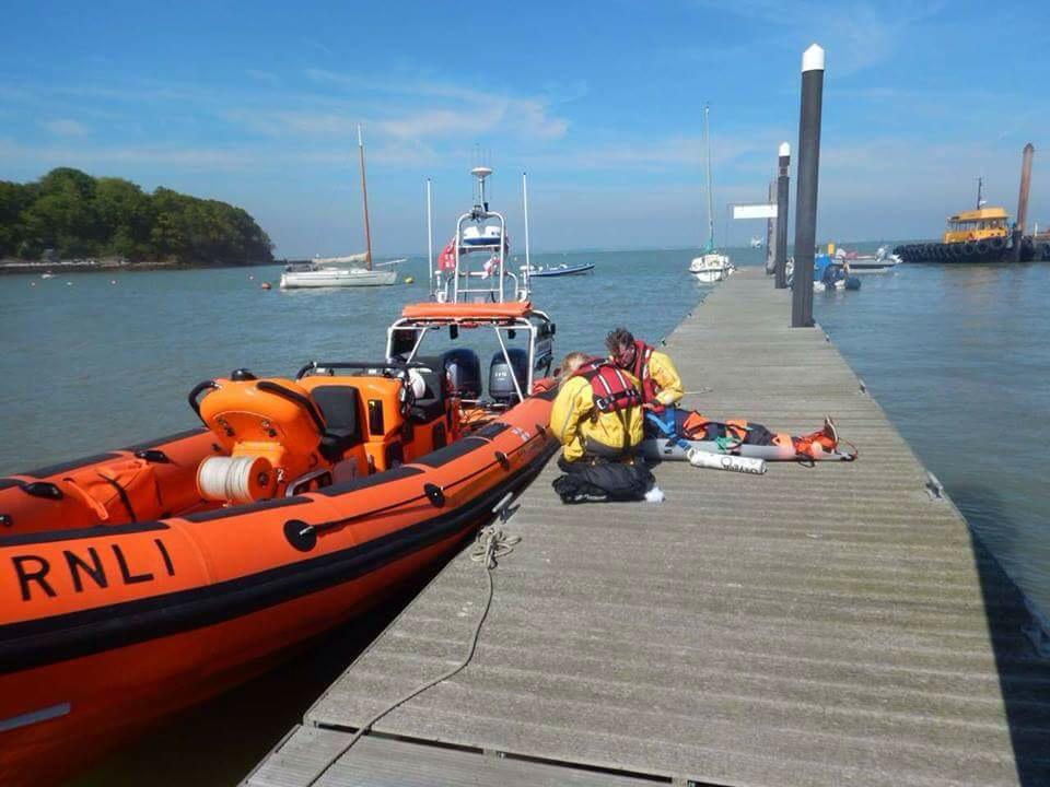 COWES LIFEBOAT LAUNCHES TO MEDICAL EMERGENCY