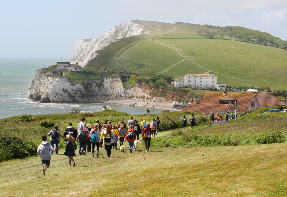 SUN SHINES DOWN ON 8,000 WALKERS DURING WALK THE WIGHT 2017