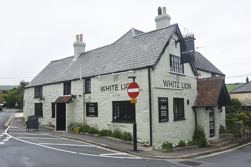 WHITE LION RETURNS TO NITON AHEAD OF SUMMER SEASON